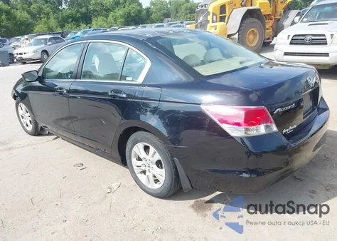 2008 Honda Accord Lxp z USA, uszkodzony, nr VIN 1HGCP26418A101022